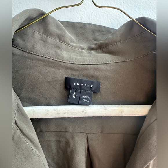 Theory silk shirt size S - Picture 2 of 5